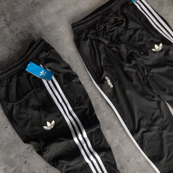 Pantalón adidas retro clásico - Image 2