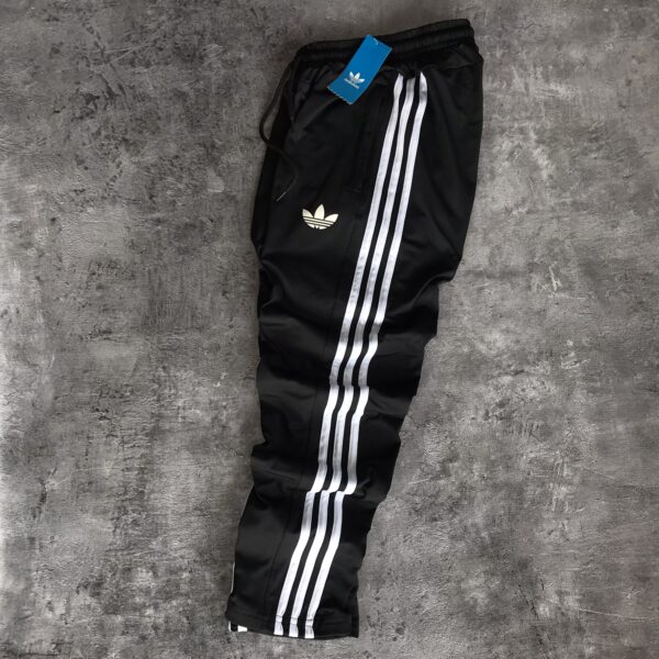 Pantalón adidas retro clásico - Image 8
